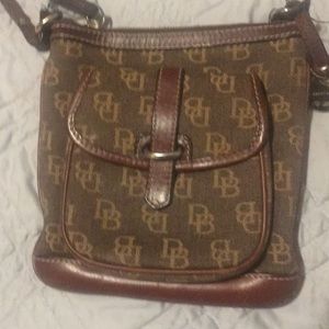 Authentic dooney n bourke Crossbody bag